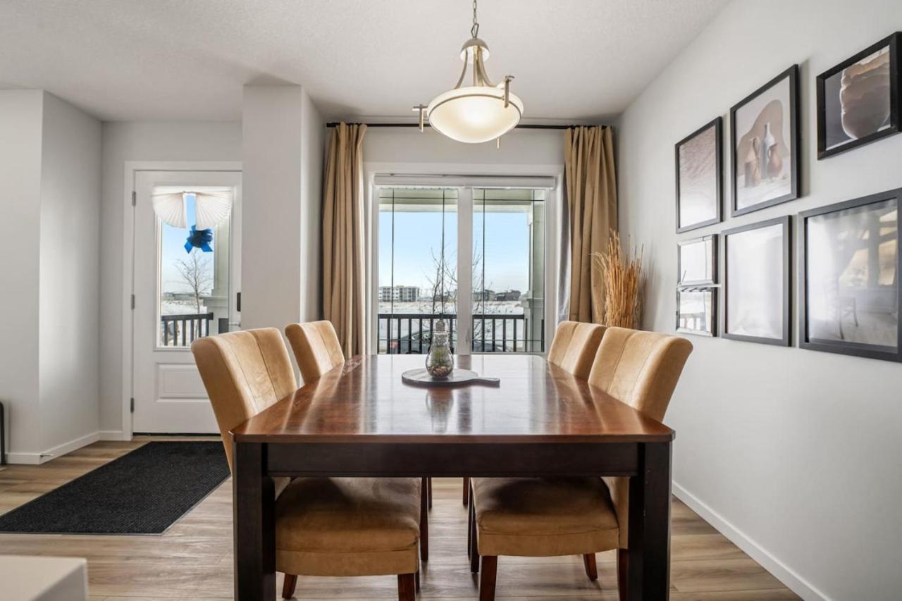 Top Rated Home With Private Garage, Near Airport, Free Banff Pass, Netflix, Sleeps 8 YYC Buitenkant foto